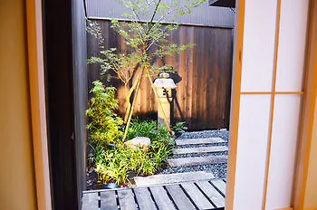 Hatago Kiotó 0*,  Japán